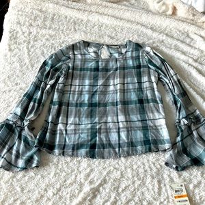 Plaid top!!